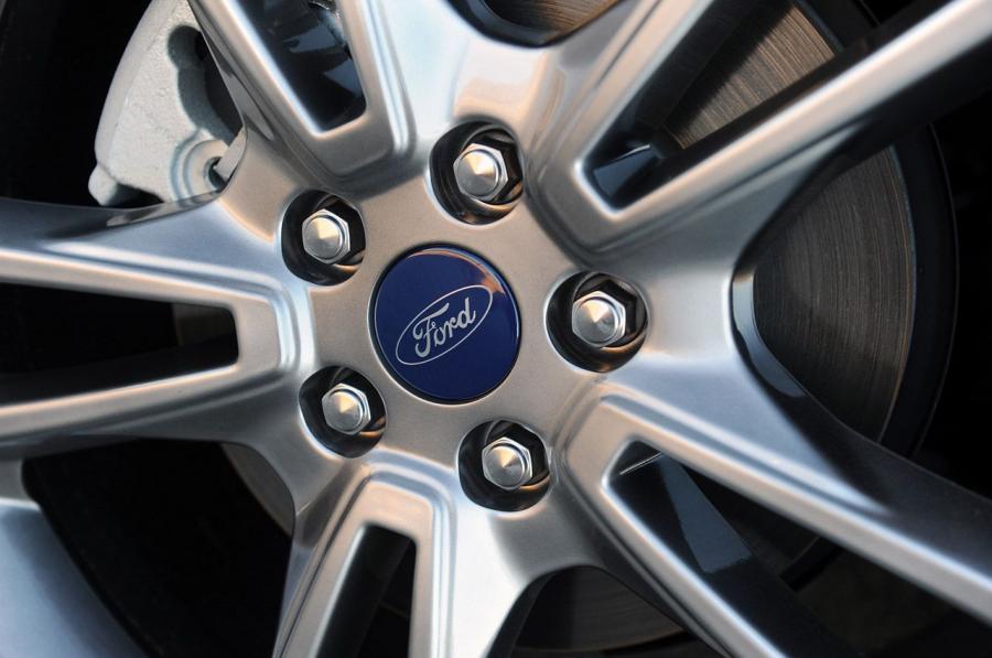  Ford Fusion 2013 года  (US) (фото 188 из 202)
